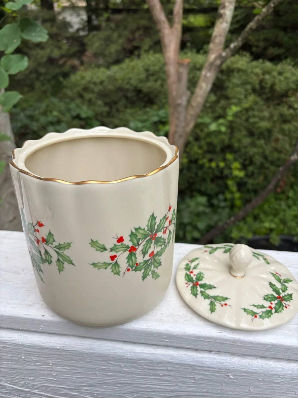 Lenox Holiday Biscuit Jar with Lid Ceramic in White, Green, Red with Gold Trim